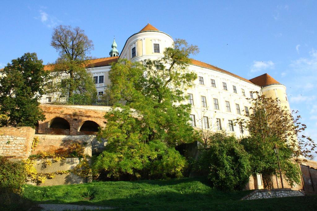 Penzion Fontána Mikulov Exterior foto